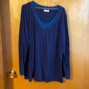 ⭐️⭐️⭐️Women’s blouse BUNDLE AND SAVE 3 FOR $20.00 ALL WOMEN’S TOPS